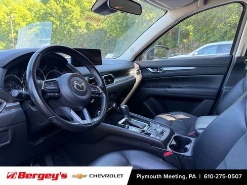 Used 2021 MAZDA CX-5 Touring AWD/4WD image 3