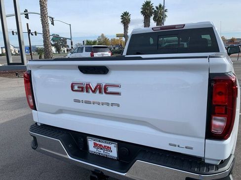 New 2026 GMC Sierra 1500 SLE w/ Preferred Package image 7