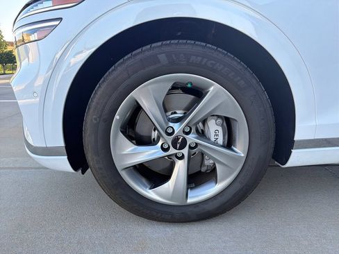 Certified 2026 Genesis GV70 2.5T Advanced AWD/4WD image 16