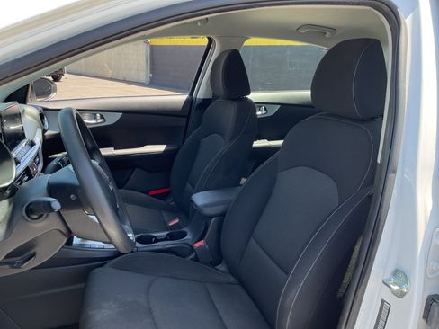 Used 2023 Kia Forte LXS w/ LXS Technology Package FWD image 12