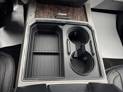 Used 2017 Ford F250 Lariat w/ Chrome Package image 21