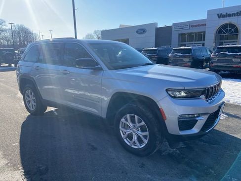 Used 2022 Jeep Grand Cherokee Limited image 8