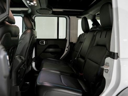 Used 2021 Jeep Wrangler Unlimited Rubicon 4xe w/ Steel Bumper Group image 27