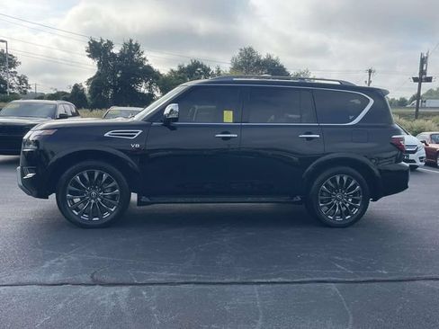 Used 2022 Nissan Armada Platinum w/ Captain's Chairs Package RWD image 4