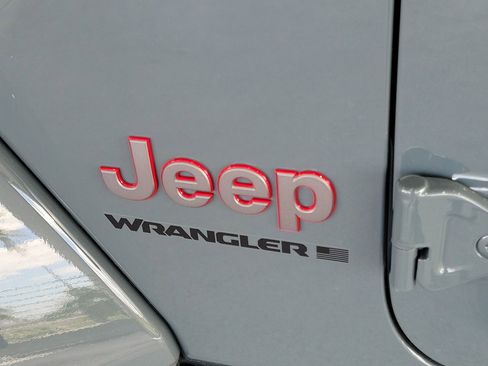 New 2026 Jeep Wrangler Unlimited Rubicon w/ Safety Group image 5