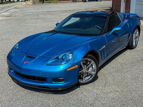 Used 2011 Chevrolet Corvette Grand Sport w/ Preferred Equipment Group RWD image 3