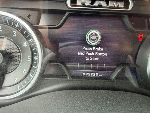 Certified 2019 RAM 2500 Laramie AWD/4WD image 18