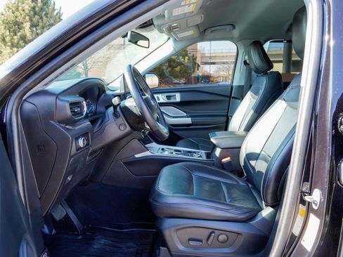 Used 2022 Ford Explorer Limited w/ Limited Technology Package image 10