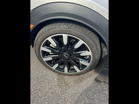 Used 2023 MINI Cooper S image 6