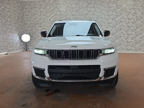 Used 2021 Jeep Grand Cherokee L Limited AWD/4WD image 2