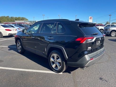 Used 2020 Toyota RAV4 Limited image 14