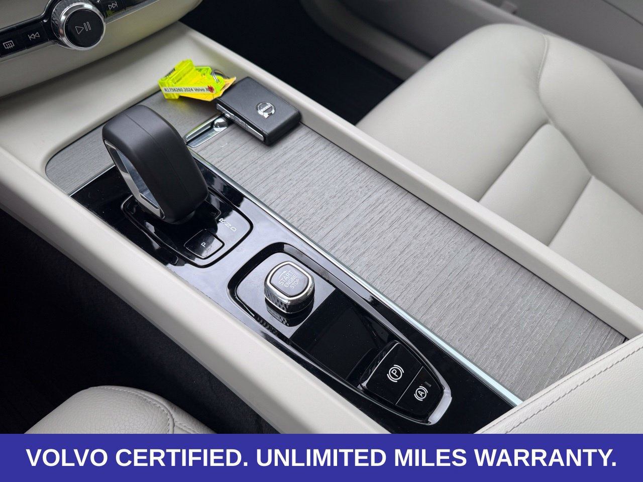 Certified 2024 Volvo XC60 B5 Plus w/ Protection Package Premier AWD/4WD image 21