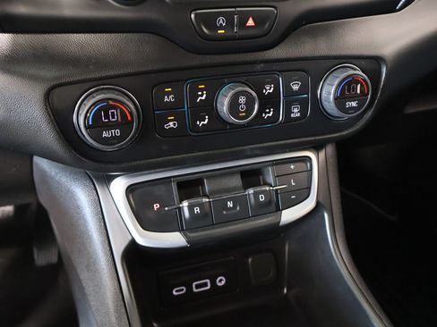 Used 2022 GMC Terrain SLT AWD/4WD image 8
