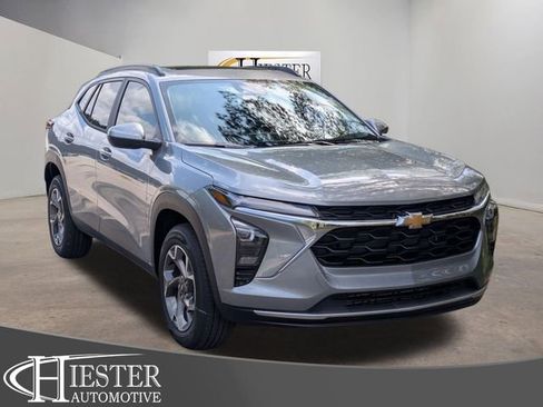 New 2026 Chevrolet Trax LT image 1
