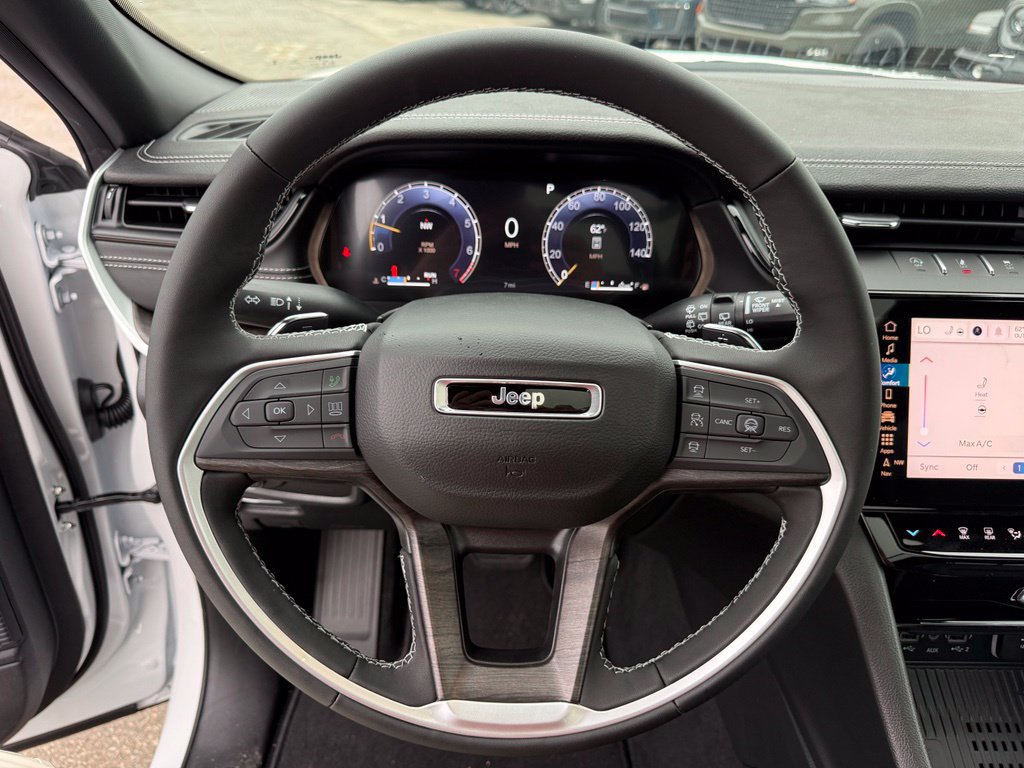 New 2027 Jeep Grand Cherokee Limited AWD/4WD image 13