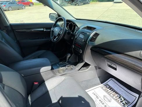 Used 2011 Kia Sorento EX w/ Premium Pkg FWD image 15