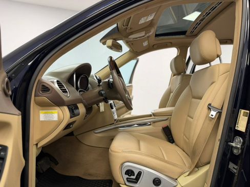Used 2010 Mercedes-Benz ML 550 4MATIC image 32