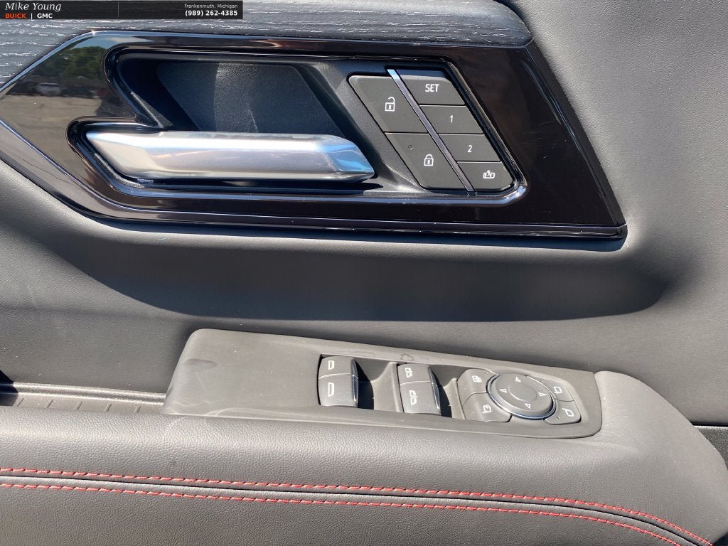 New 2026 GMC Yukon AT4 Ultimate w/ LPO, Floor Liner Package AWD/4WD image 17