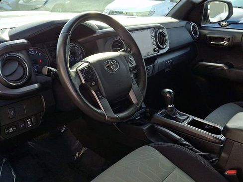 Used 2020 Toyota Tacoma TRD Sport image 16