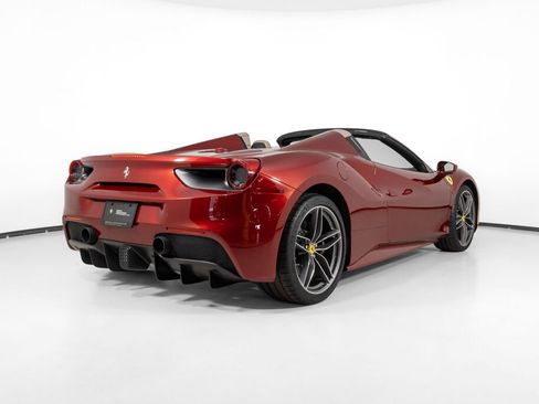 Used 2019 Ferrari 488 Spider RWD image 8