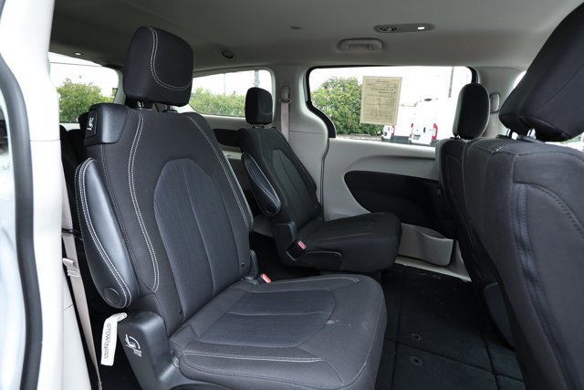 Used 2023 Chrysler Voyager LX FWD image 27