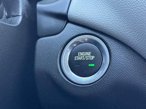 Used 2022 Chevrolet Equinox LT w/ Driver Convenience Package FWD image 28
