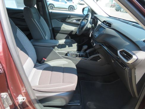 Used 2023 Chevrolet TrailBlazer LS AWD/4WD image 11