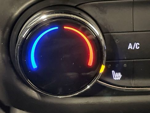 Used 2023 Chevrolet TrailBlazer LT image 29