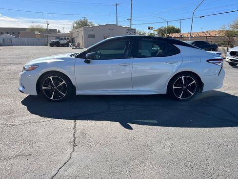 Used 2020 Toyota Camry XSE image 9
