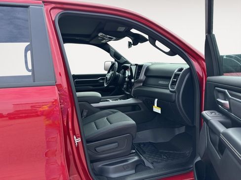 New 2026 RAM 1500 4x4 Crew Cab image 27