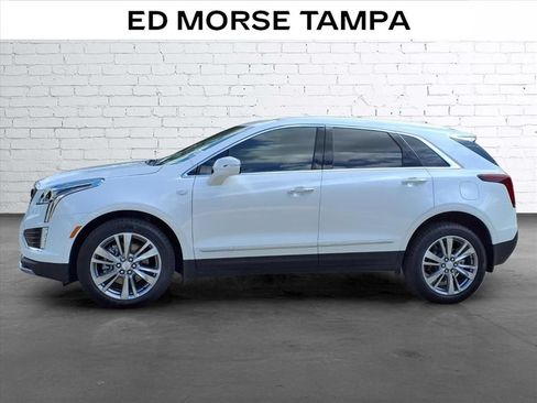 Certified 2024 Cadillac XT5 Premium Luxury FWD image 2