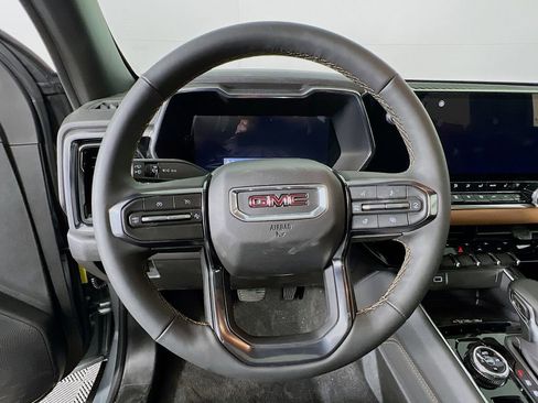 New 2026 GMC Canyon AT4 w/ Technology Plus Package image 9