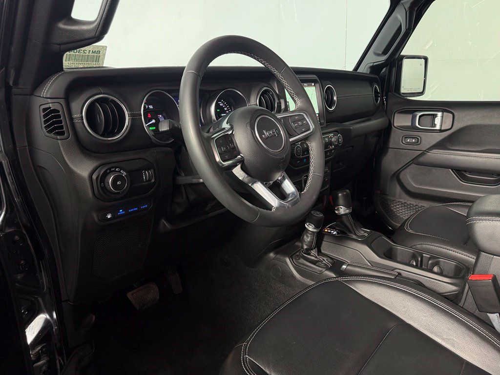 Used 2023 Jeep Wrangler Unlimited Sahara w/ Safety Group AWD/4WD image 14