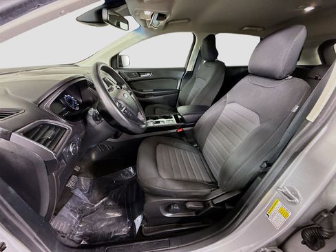 Used 2019 Ford Edge SE image 22