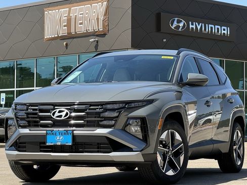 New 2025 Hyundai Tucson SEL image 1