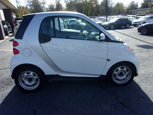 Used 2014 smart fortwo pure image 4