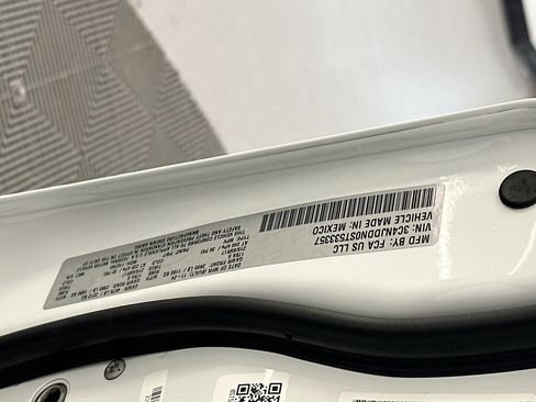 Used 2025 Jeep Compass Trailhawk image 12