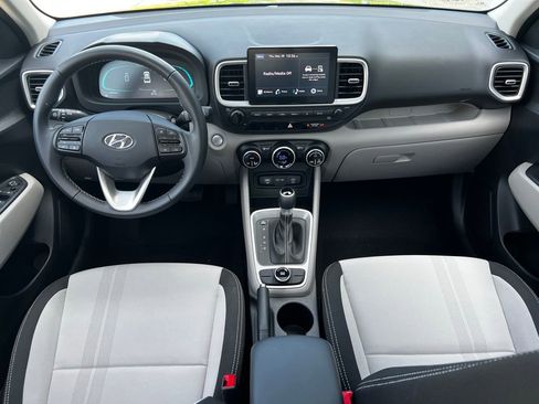 Certified 2024 Hyundai Venue SEL FWD image 37