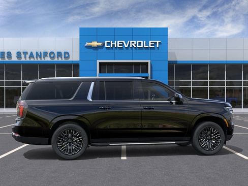 New 2026 Chevrolet Suburban LS w/ LPO, Dark Essentials Package AWD/4WD image 5