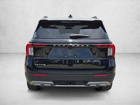 New 2026 Ford Explorer Active w/ Active Comfort Package RWD image 7