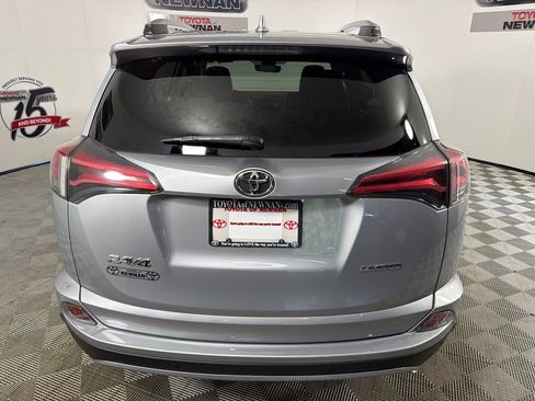 Used 2018 Toyota RAV4 Limited w/ Advanced Technology Package FWD image 5