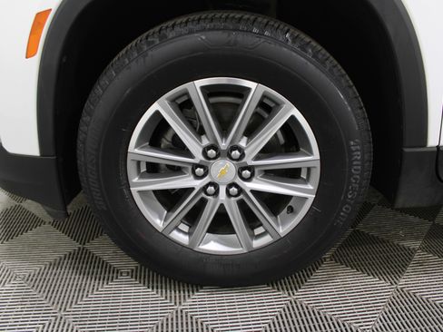 Used 2023 Chevrolet Traverse LT FWD image 37