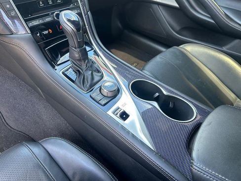 Used 2017 INFINITI Q60 Red Sport 400 RWD image 28