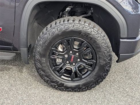 Used 2025 GMC Sierra 1500 AT4 w/ AT4 Premium Package image 10
