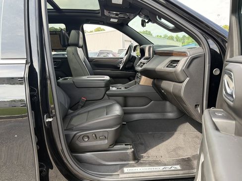 Used 2024 Chevrolet Tahoe High Country w/ Advanced Technology Package AWD/4WD image 35