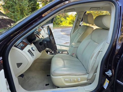 Used 2008 Cadillac DTS Luxury II image 7