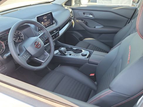 New 2026 Nissan Rogue SV AWD/4WD image 8