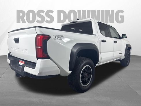 Used 2024 Toyota Tacoma TRD Off-Road image 4