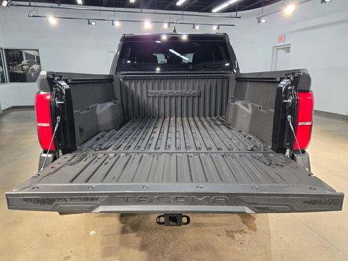 Used 2024 Toyota Tacoma SR image 34