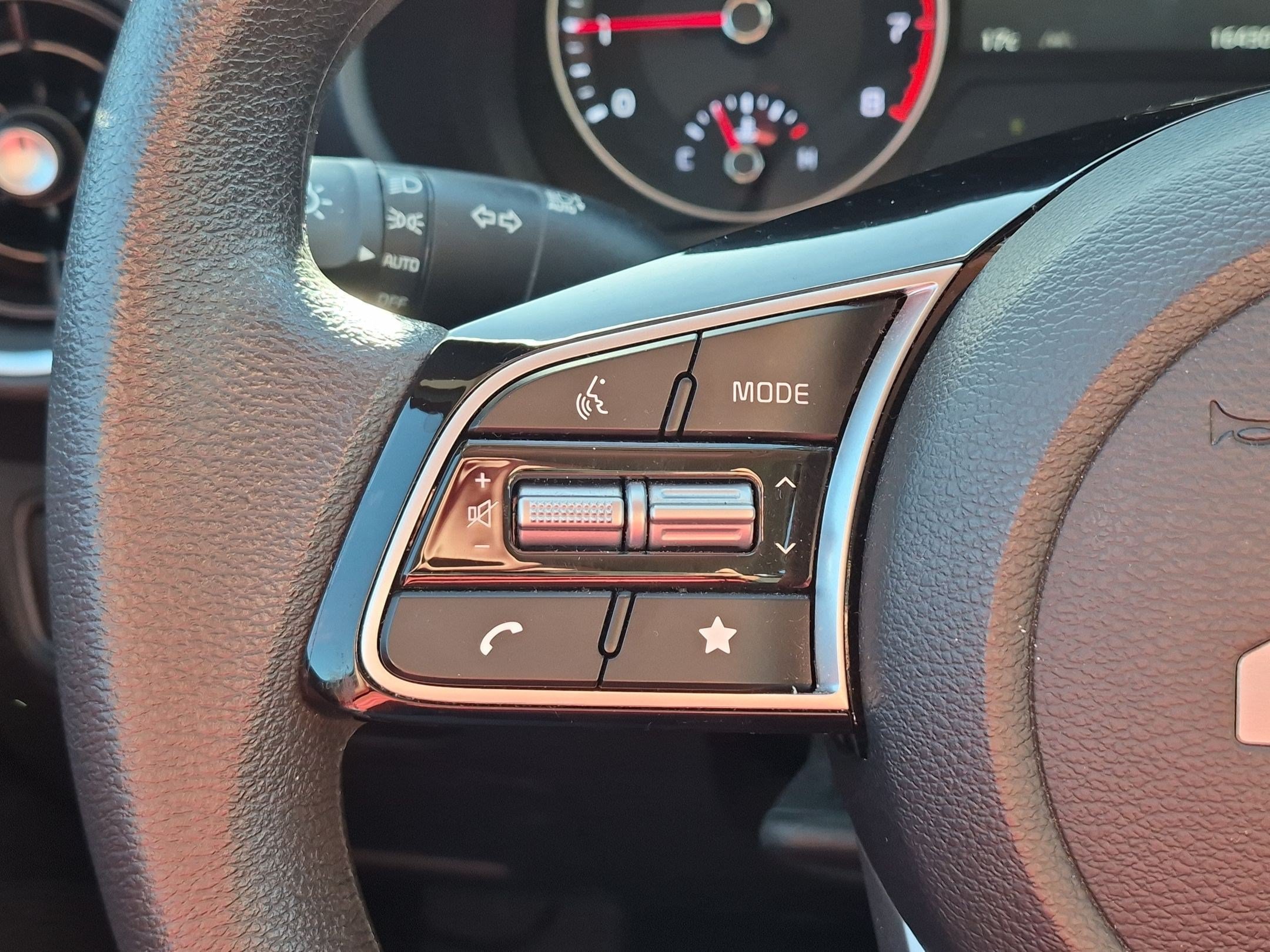 Certified 2024 Kia Forte LXS w/ LXS Technology Package FWD image 16